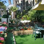 Hotel Nadir