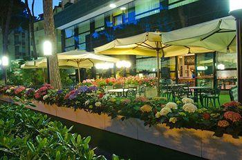Nadir Hotel 3*