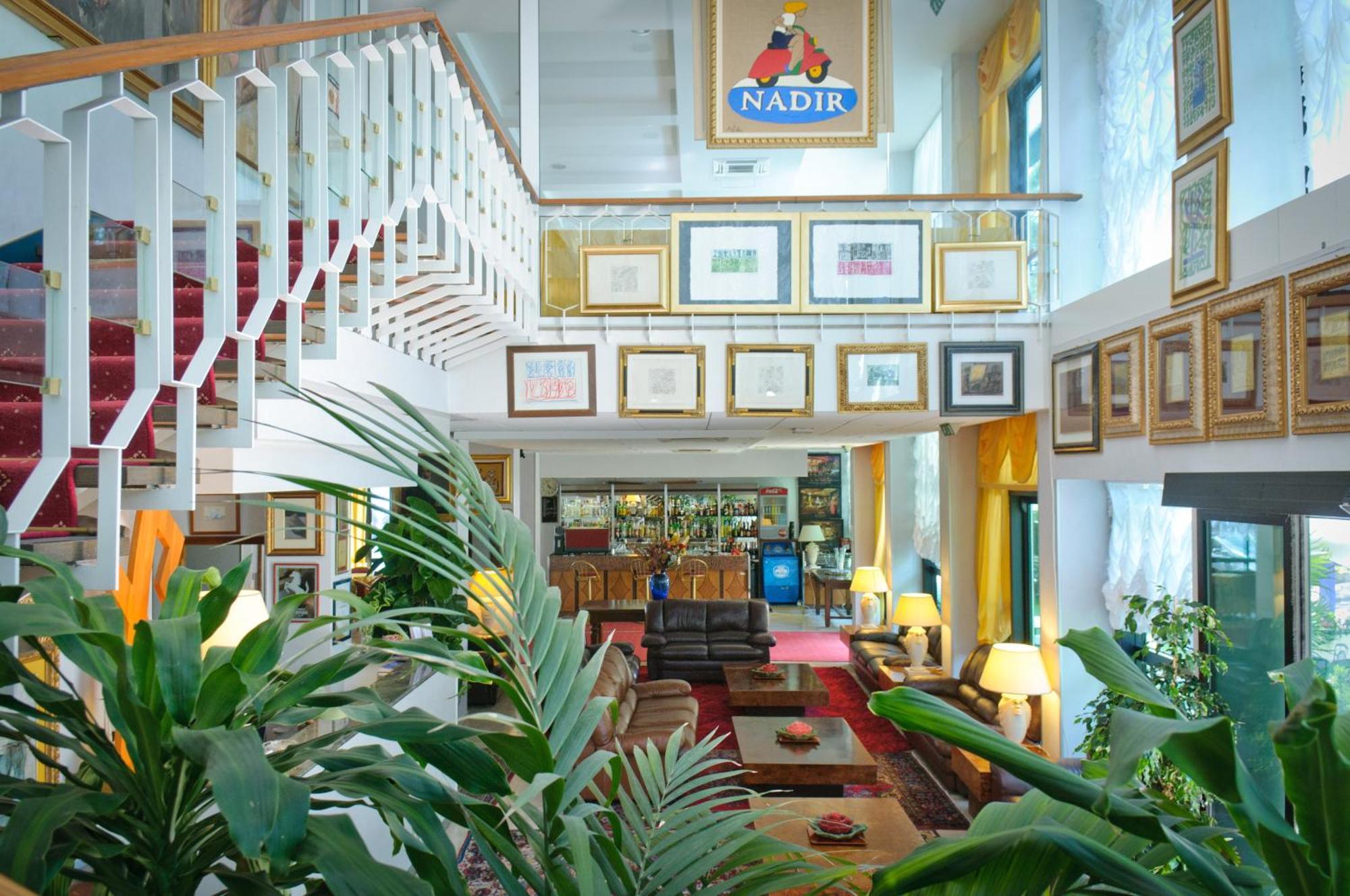 Hotel Nadir 3*