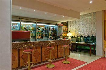 Nadir Hotel